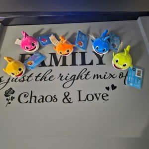 Pinkfong Baby Shark Mini Singing Plush Toys